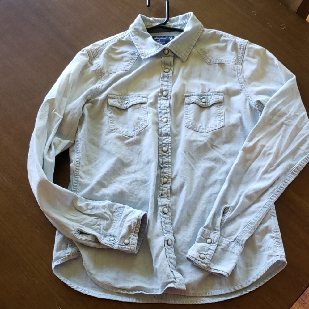 American eagle demin long sleeve button down small